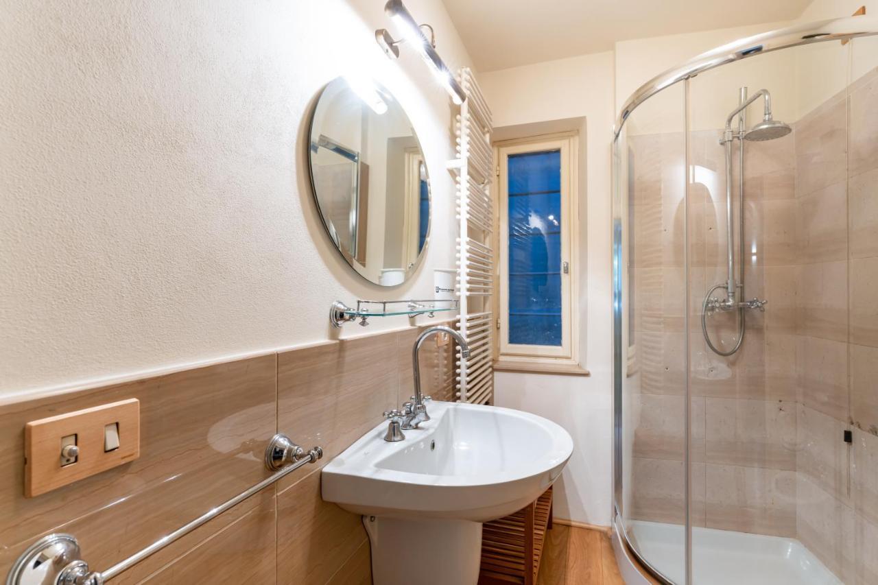Piazza Napoleone Lovely Central Apartment Lucca Luaran gambar
