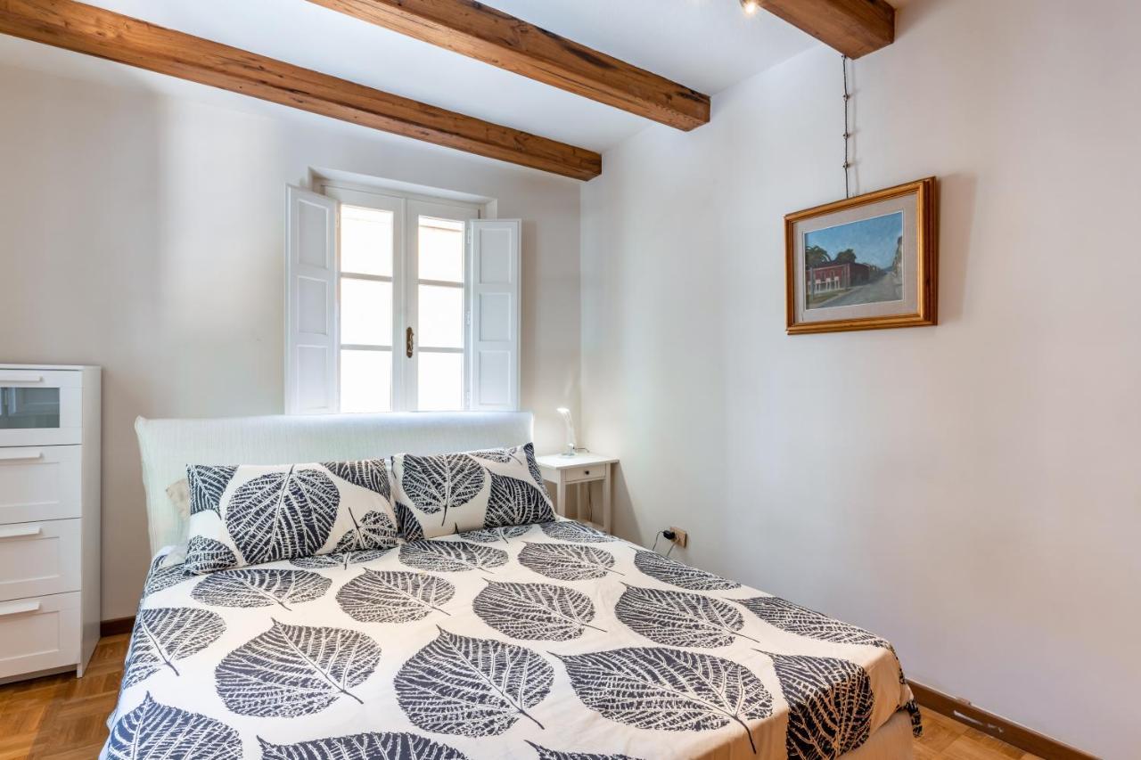 Piazza Napoleone Lovely Central Apartment Lucca Luaran gambar